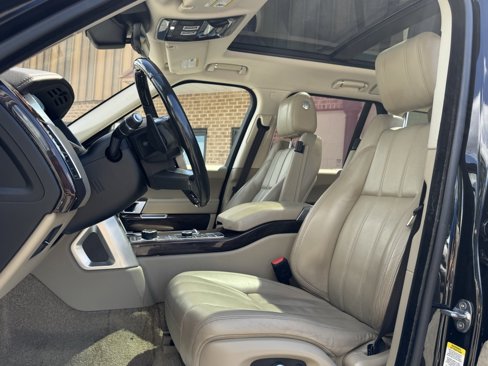 Used 2017 Land Rover Range Rover HSE image 30
