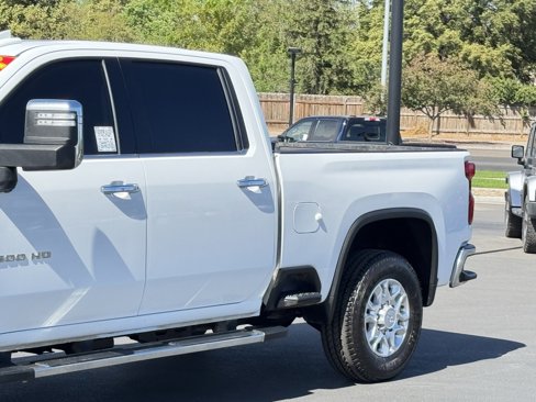 Used 2024 Chevrolet Silverado 2500 LTZ w/ LTZ Convenience Package image 10