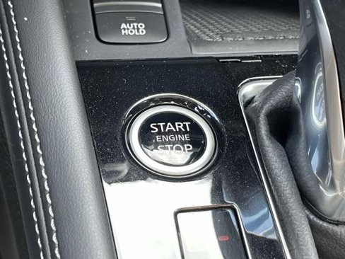 Used 2024 Nissan Kicks SV image 28