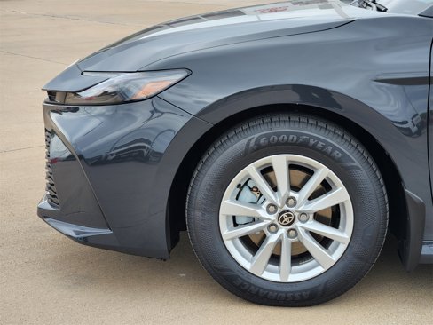 New 2025 Toyota Camry LE image 6