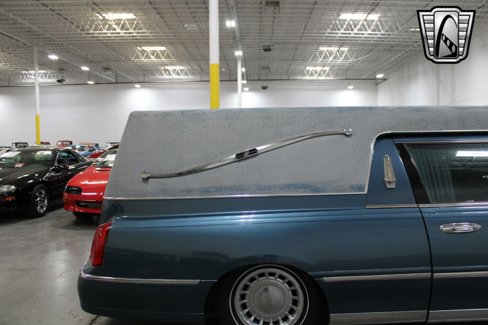 Used 2001 Lincoln Town Car Executive image 10