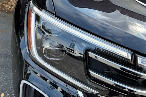 New 2026 Volkswagen Atlas SE image 13