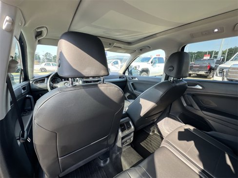 Used 2019 Volkswagen Tiguan SE image 11