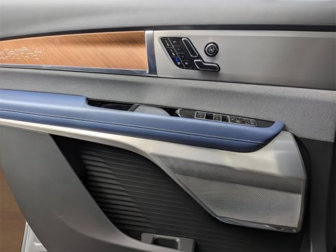 New 2026 Cadillac Vistiq Premium Luxury image 12