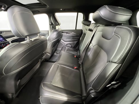 Used 2023 Jeep Grand Cherokee Altitude image 24