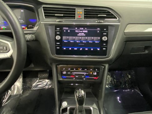 Used 2023 Volkswagen Tiguan SE image 26