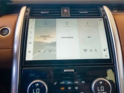 New 2025 Land Rover Discovery Metropolitan Edition image 18