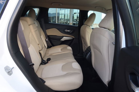 Used 2017 Jeep Cherokee Sport image 17
