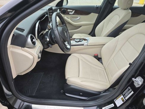 Used 2018 Mercedes-Benz C 300 4MATIC Sedan image 6