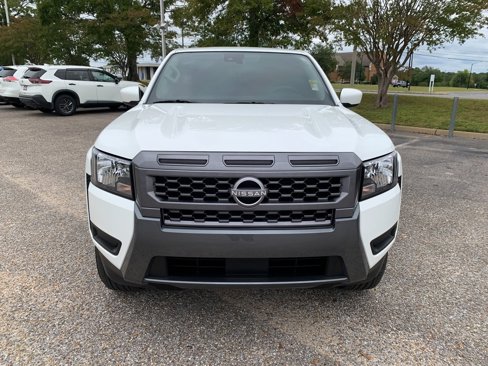 Used 2025 Nissan Frontier SV image 3