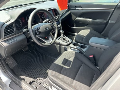 Used 2020 Hyundai Elantra SEL w/ Convenience Package (C2) image 10