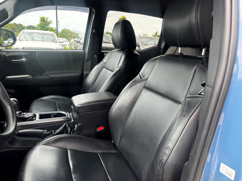 Used 2019 Toyota Tacoma TRD Sport image 13