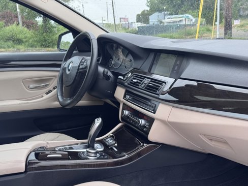 Used 2012 BMW 528i xDrive Sedan image 21