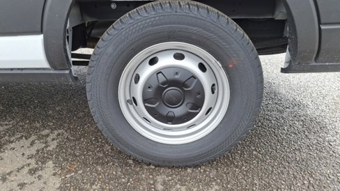 New 2025 Ford Transit 250 148 Medium Roof image 9