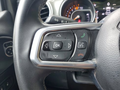 Used 2023 Jeep Wrangler Sahara image 19