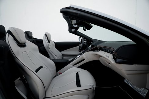 Certified 2024 Ferrari Roma Spider image 33