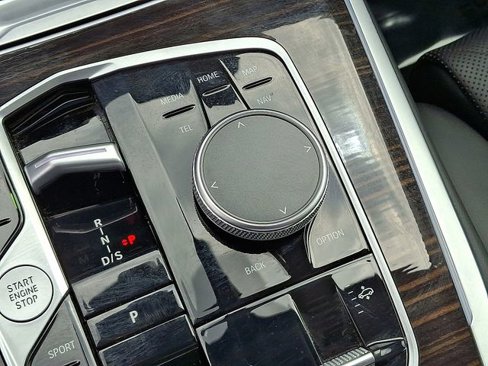 Used 2025 BMW X7 xDrive40i image 33