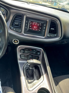 Used 2017 Dodge Challenger SXT image 18