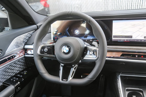 New 2026 BMW 760i xDrive w/ Premium Package image 12