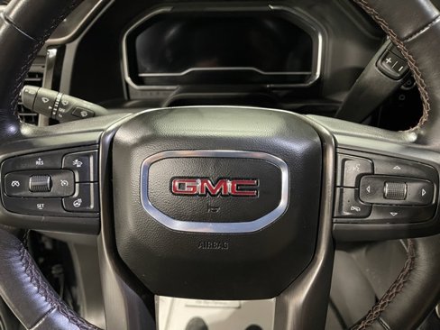 Used 2025 GMC Sierra 2500 AT4X image 13