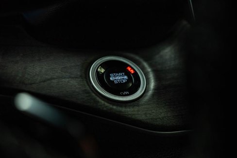 Used 2024 Jeep Grand Cherokee L Limited w/ Luxury Tech Group II image 18