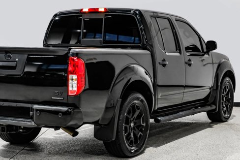 Used 2021 Nissan Frontier SV w/ Midnight Edition Floor Mats image 17