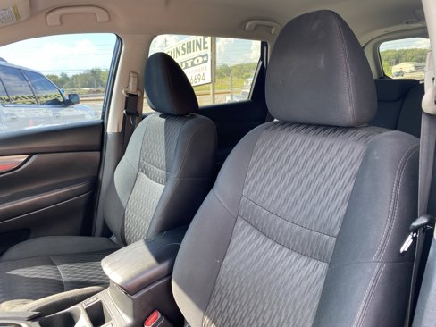 Used 2020 Nissan Rogue SV image 10
