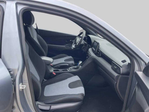 Used 2019 Hyundai Veloster 2.0 image 12