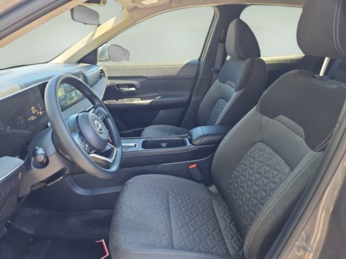 Used 2025 Nissan Kicks SV image 25