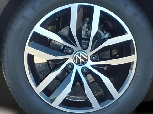 New 2026 Volkswagen Jetta SE image 4
