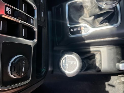 Used 2021 Jeep Wrangler Unlimited Sport image 30