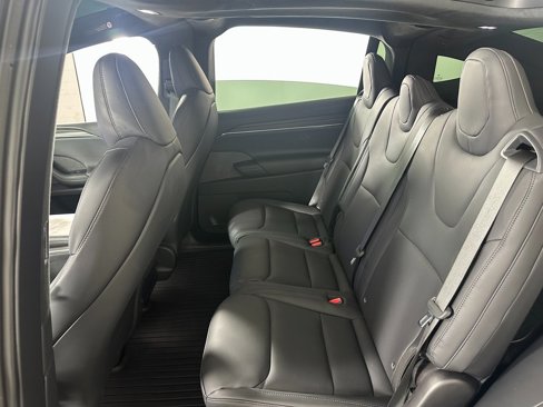 Used 2025 Tesla Model X image 19