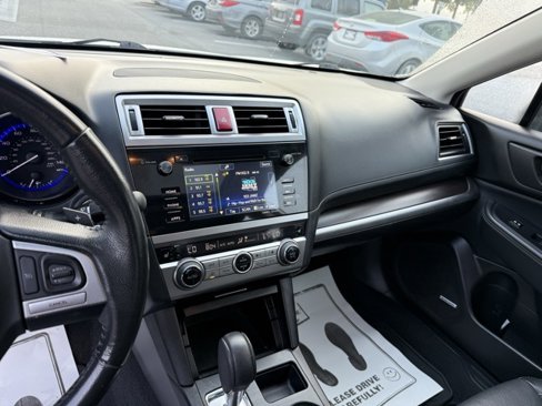 Used 2017 Subaru Legacy 2.5i Limited image 21