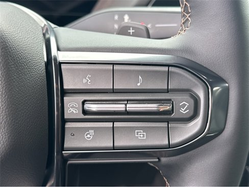 New 2025 GMC Yukon AT4 w/ Premium Trailering Package image 28