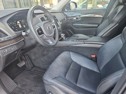 Used 2019 Volvo XC90 T5 Momentum w/ Multimedia Package image 13