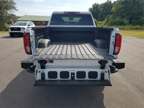 New 2026 GMC Sierra 2500 SLE image 30