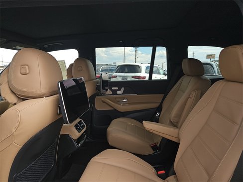 New 2026 Mercedes-Benz GLS 450 4MATIC image 16