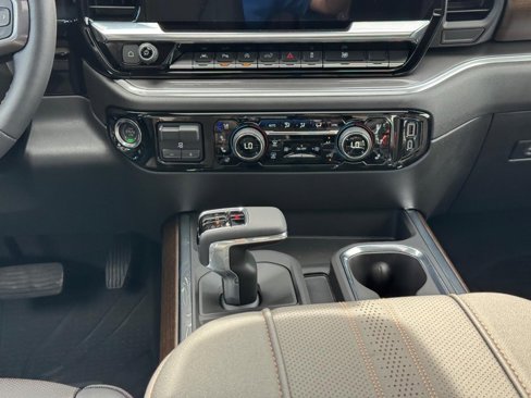 New 2026 Chevrolet Silverado 1500 High Country w/ High Country Premium Package image 10