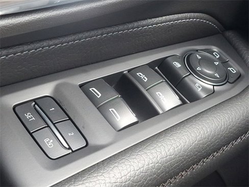 Used 2024 GMC Yukon Denali w/ Denali Reserve Package image 27