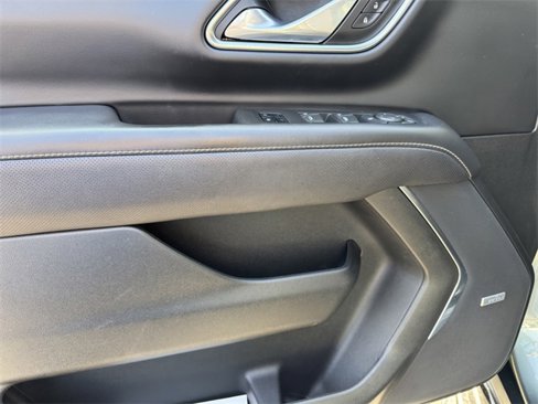 Certified 2023 GMC Yukon XL SLT image 11