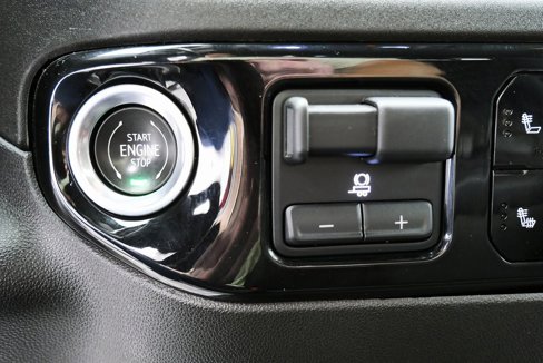 Used 2024 GMC Sierra 3500 SLE w/ SLE Value Package image 28