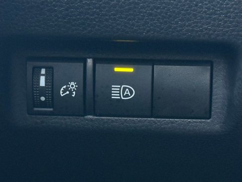 Used 2025 Toyota RAV4 XLE image 29