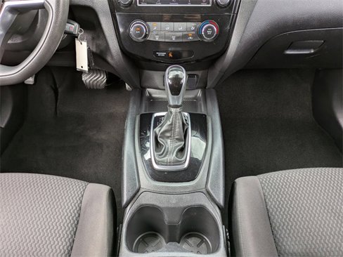 Used 2021 Nissan Rogue Sport S image 19