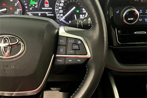 Used 2022 Toyota Highlander XSE image 12