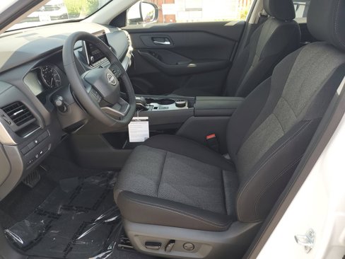 New 2026 Nissan Rogue SV image 4