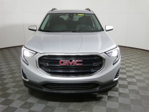 Used 2021 GMC Terrain SLE image 8