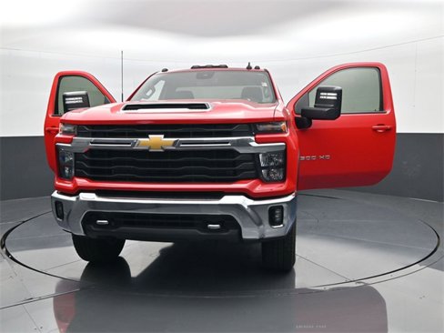 Used 2024 Chevrolet Silverado 3500 LT w/ Convenience Package image 29