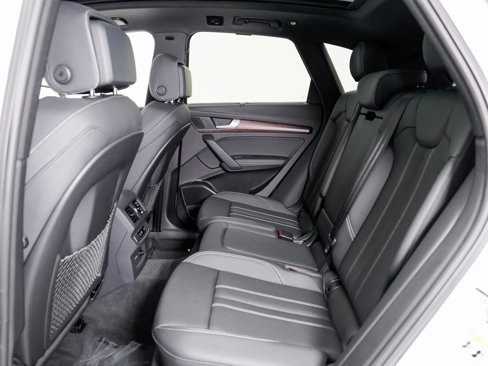 Used 2024 Audi Q5 e Premium Plus image 21