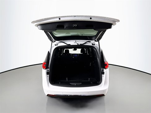 New 2026 Chrysler Pacifica Select image 29