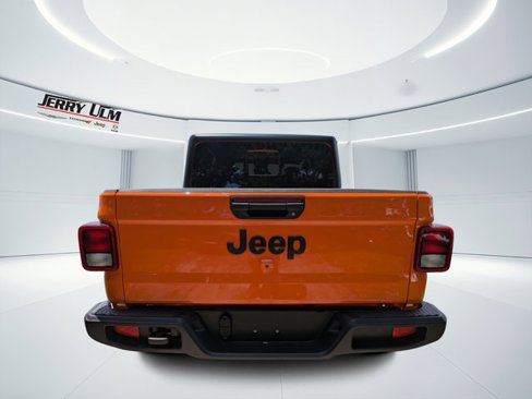 New 2025 Jeep Gladiator Sport image 3